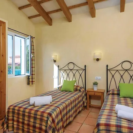 Vila Sullastres Cala en Bosch