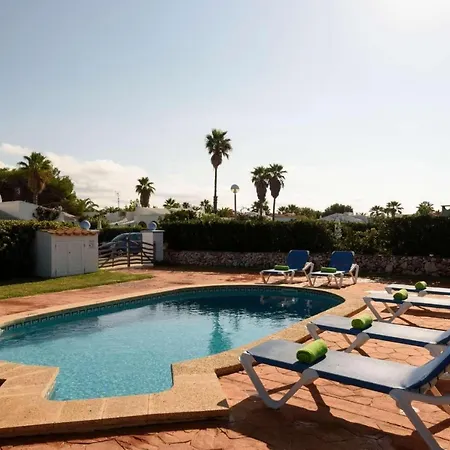 Sullastres Villa *