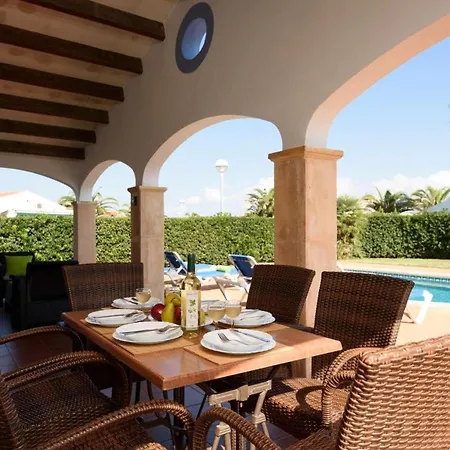 Villa Sullastres