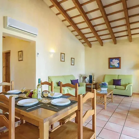 Villa Sullastres *