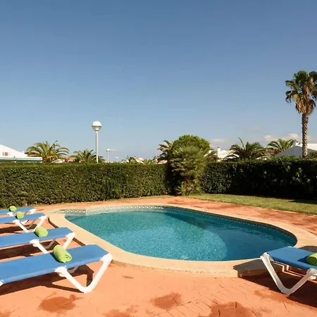 Sullastres Villa *