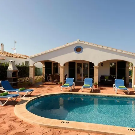 Sullastres Villa *